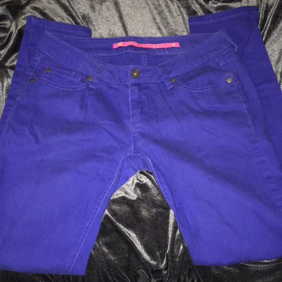 Royal blue jeans - Picture 2 of 5